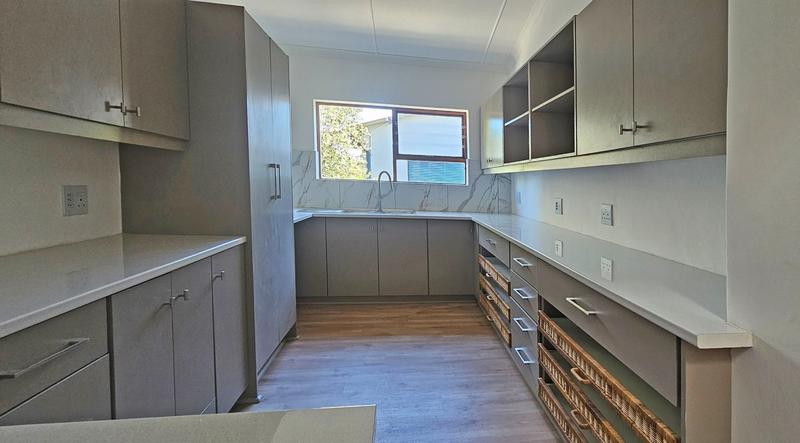 4 Bedroom Property for Sale in Stilbaai Wes Western Cape